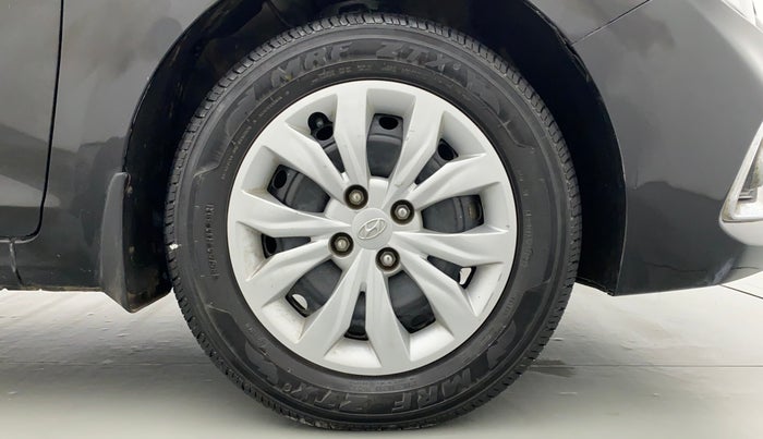 2019 Hyundai Verna 1.4 CRDi EX MT, Diesel, Manual, 56,943 km, Right Front Wheel
