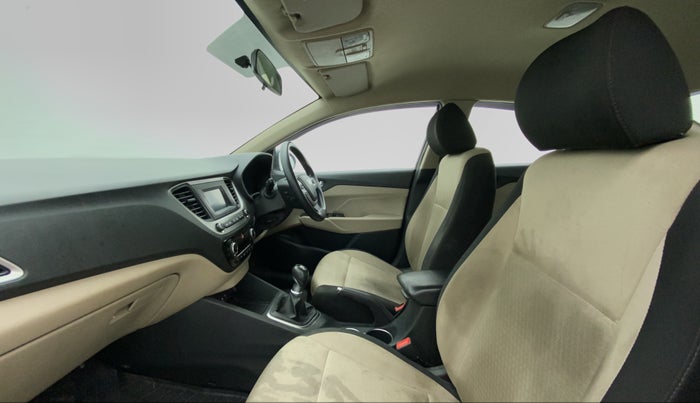 2019 Hyundai Verna 1.4 CRDi EX MT, Diesel, Manual, 56,943 km, Right Side Front Door Cabin