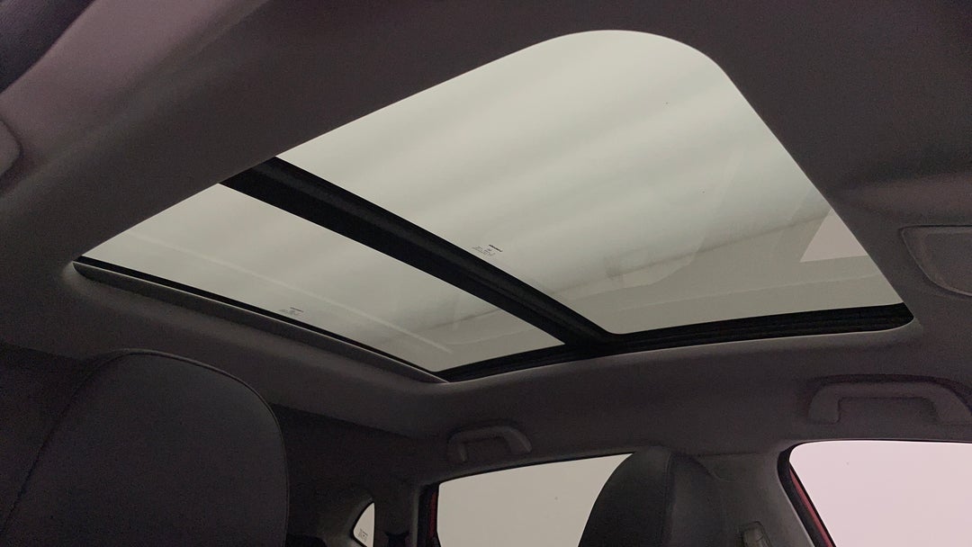 Interior Sunroof/Moonroof