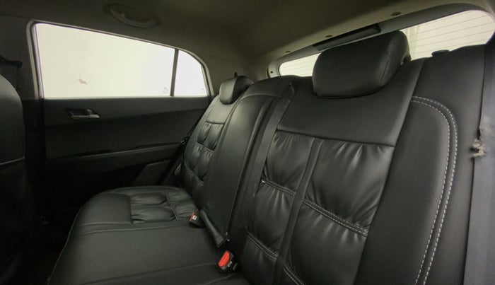 2017 Hyundai Creta SX PLUS 1.6 DIESEL, Diesel, Manual, 42,819 km, Right Side Rear Door Cabin
