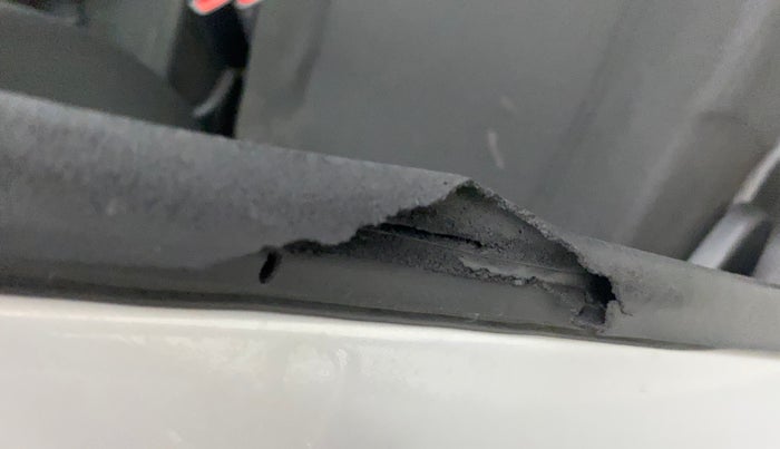 2018 Renault Kwid RXT 0.8, Petrol, Manual, 35,966 km, Driver-side door - Beading has minor damage