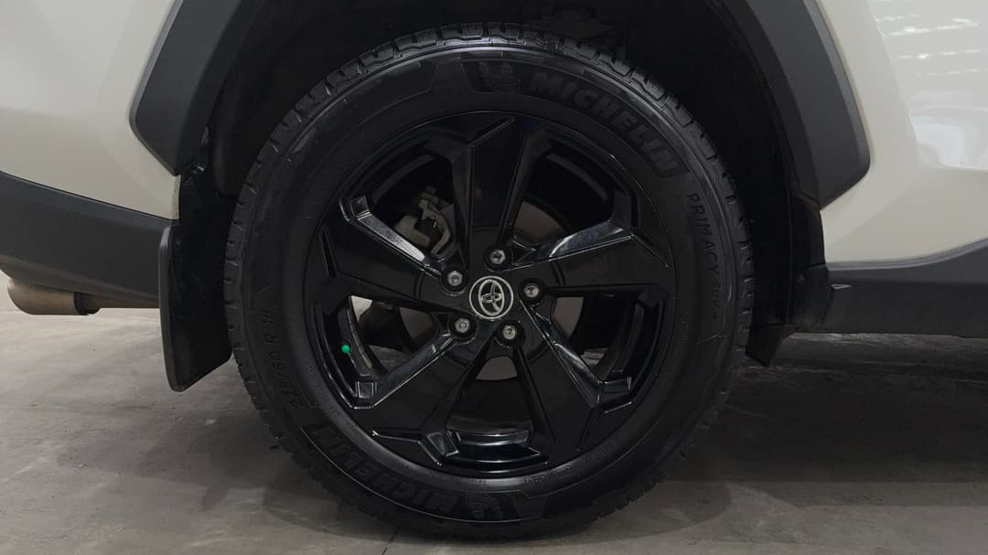 2020 Toyota RAV4 Cruiser (AWD) Hybrid, Automatic, 101391 km, Right Rear Wheel
