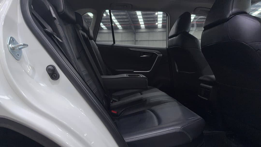 2020 Toyota RAV4 Cruiser (AWD) Hybrid, Automatic, 101391 km, Right Side Rear Door Cabin View
