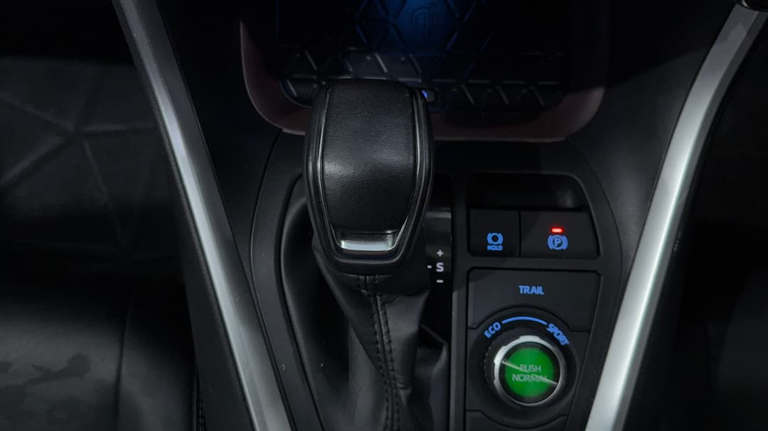 2020 Toyota RAV4 Cruiser (AWD) Hybrid, Automatic, 101391 km, Gear Lever 