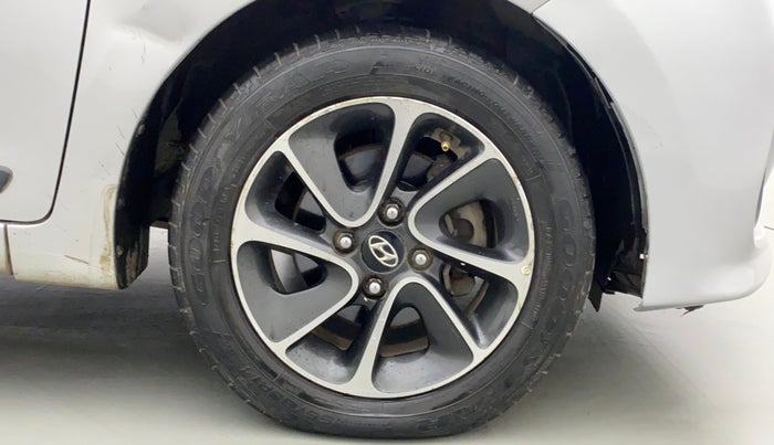 2017 Hyundai Grand i10 SPORTZ AT 1.2 KAPPA VTVT, Petrol, Automatic, 83,927 km, Right Front Wheel