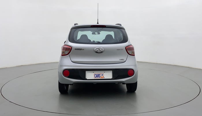 2017 Hyundai Grand i10 SPORTZ AT 1.2 KAPPA VTVT, Petrol, Automatic, 83,927 km, Back/Rear