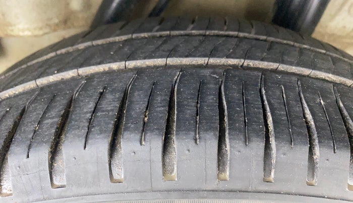 2017 Honda City V MT PETROL, Petrol, Manual, 93,095 km, Left Rear Tyre Tread