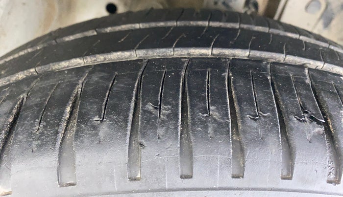 2017 Honda City V MT PETROL, Petrol, Manual, 93,095 km, Right Front Tyre Tread
