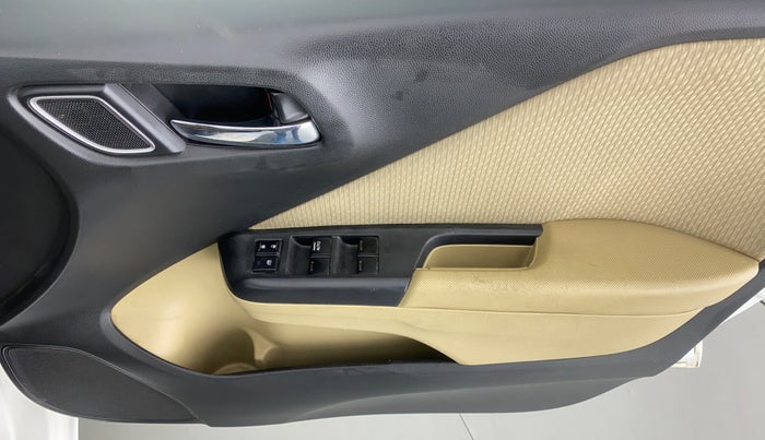 2017 Honda City V MT PETROL, Petrol, Manual, 93,095 km, Driver Side Door Panels Control