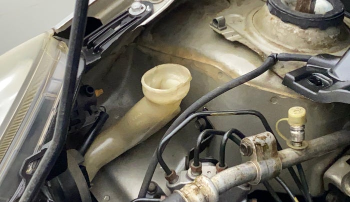 2013 Honda Brio S MT, Petrol, Manual, 35,921 km, Front windshield - Wiper bottle cap missing