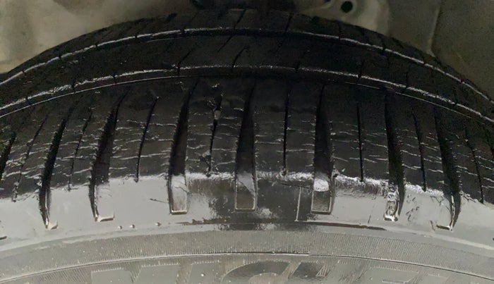 2013 Honda Brio S MT, Petrol, Manual, 35,921 km, Left Front Tyre Tread