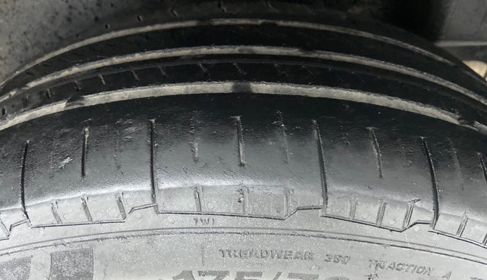 2014 Skoda Rapid 1.6 TDI MT AMBITION PLUS, Diesel, Manual, 68,027 km, Left Rear Tyre Tread
