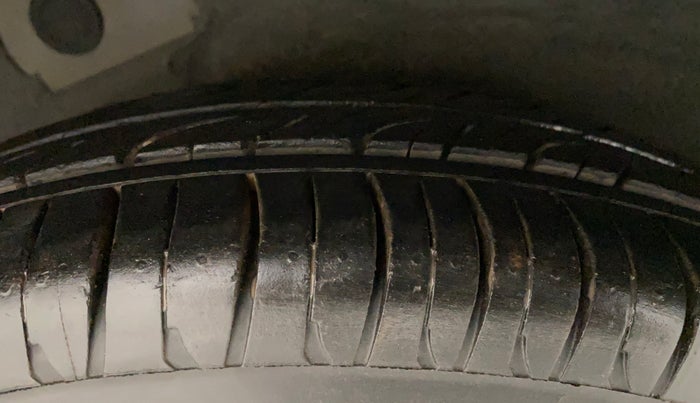 2011 Hyundai i10 SPORTZ 1.2, Petrol, Manual, 55,971 km, Right Rear Tyre Tread