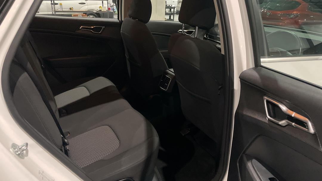 2024 Kia Sportage S (AWD), Automatic, 46170 km, Right Side Rear Door Cabin View