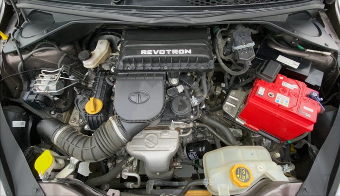 2017 Tata Tiago XZ 1.2 REVOTRON, Petrol, Manual, 22,601 km, Engine Bonet View