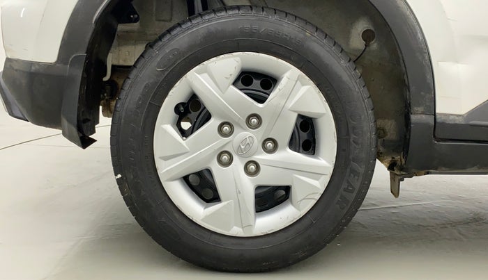 2020 Hyundai VENUE S 1.2, Petrol, Manual, 37,954 km, Right Rear Wheel