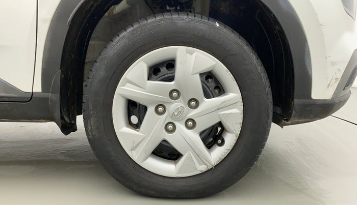 2020 Hyundai VENUE S 1.2, Petrol, Manual, 37,954 km, Right Front Wheel