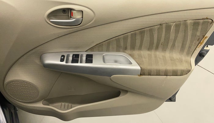 2014 Toyota Etios V, Petrol, Manual, 45,668 km, Driver Side Door Panels Control
