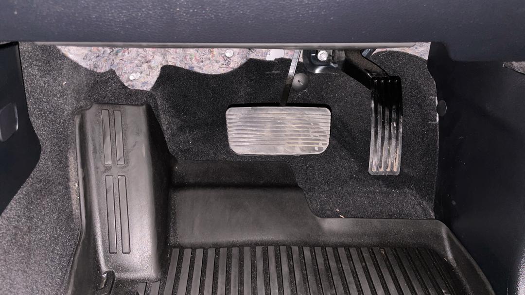 2024 Ford Everest Sport (4WD), Automatic, 34809 km, Pedals and Footmat