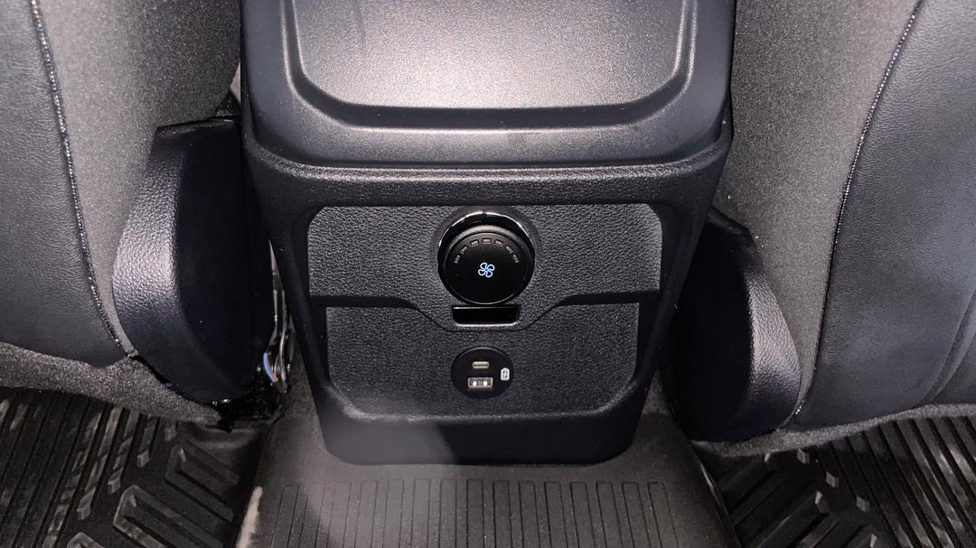 2024 Ford Everest Sport (4WD), Automatic, 34809 km, Rear A/C Vent
