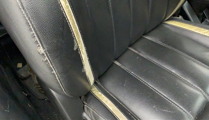 2012 Maruti Swift LXI, Petrol, Manual, 34,682 km, Driver seat - Cover slightly torn