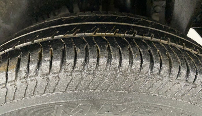 2012 Maruti Swift LXI, Petrol, Manual, 34,682 km, Left Rear Tyre Tread