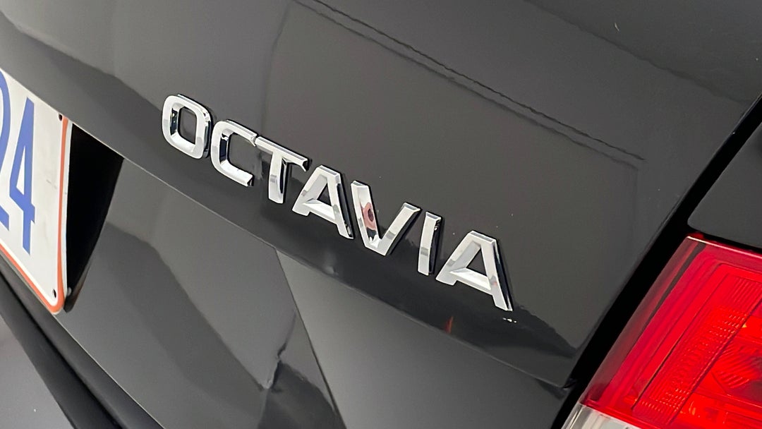 Badge (Boot Right Side)