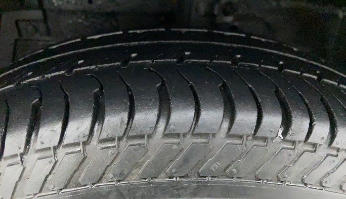 2012 Maruti Swift Dzire VDI BS IV, Diesel, Manual, 42,755 km, Left Front Tyre Tread