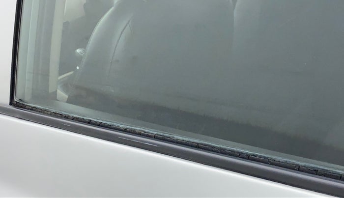 2016 Hyundai Grand i10 SPORTZ 1.2 KAPPA VTVT, Petrol, Manual, 22,111 km, Rear left door - Weather strip has minor damage