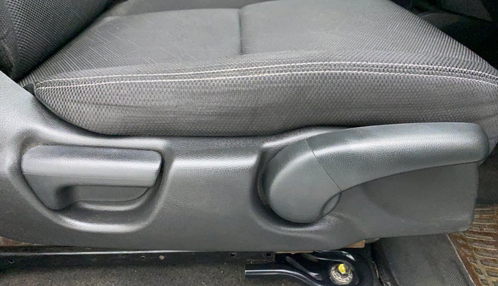 2015 Honda Jazz 1.2 VX I-VTECH, Petrol, Manual, 28,854 km, Driver Side Adjustment Panel