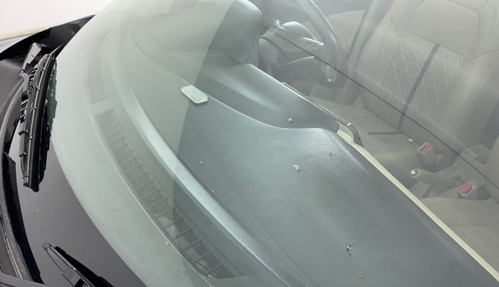 2018 Maruti Dzire ZDI PLUS AMT, Diesel, Automatic, 91,516 km, Front windshield - Minor spot on windshield