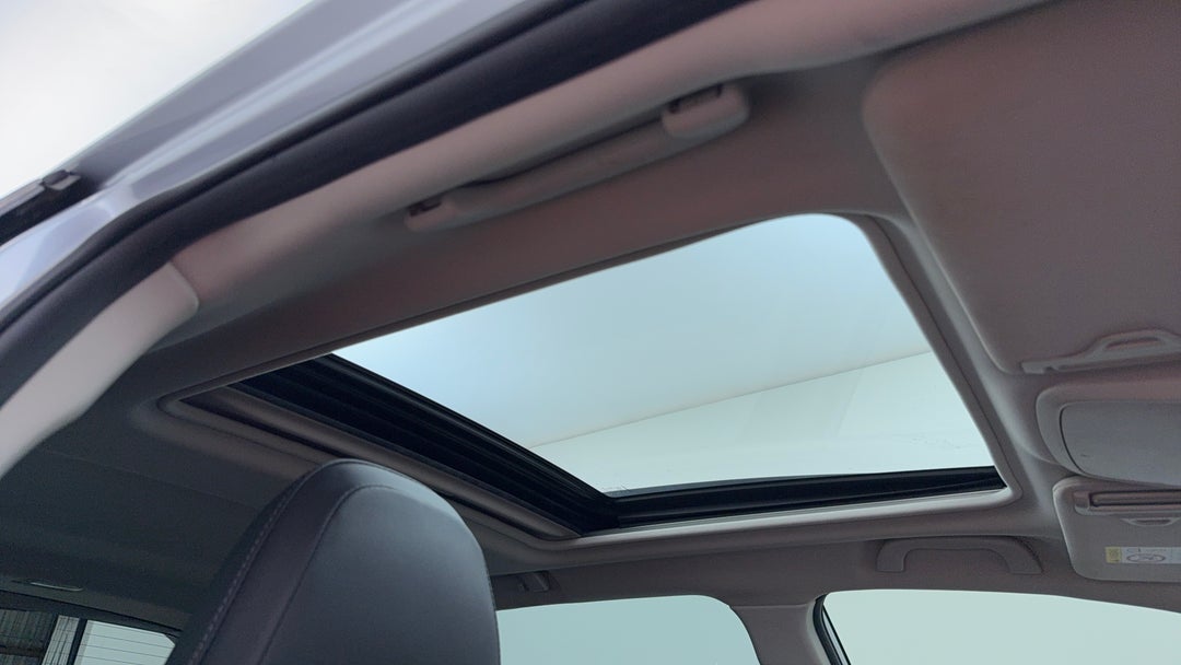 Interior Sunroof/Moonroof