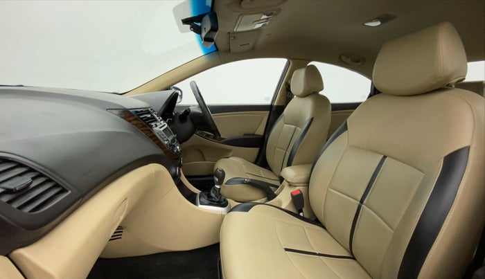 2011 Hyundai Verna FLUIDIC 1.6 VTVT SX, Petrol, Manual, 66,646 km, Right Side Front Door Cabin