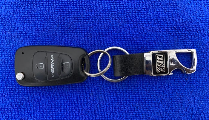 2011 Hyundai Verna FLUIDIC 1.6 VTVT SX, Petrol, Manual, 66,646 km, Key Close Up