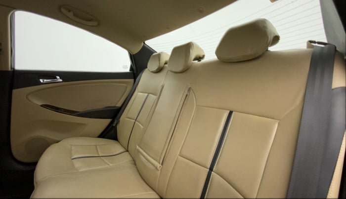 2011 Hyundai Verna FLUIDIC 1.6 VTVT SX, Petrol, Manual, 66,646 km, Right Side Rear Door Cabin