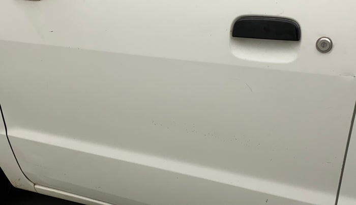 2012 Maruti Zen Estilo LXI, Petrol, Manual, 83,510 km, Front passenger door - Minor scratches