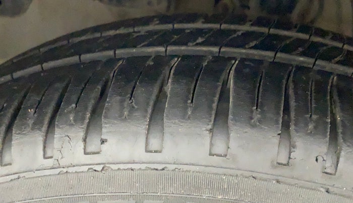 2015 Honda City 1.5L I-VTEC V MT, Petrol, Manual, 99,486 km, Left Front Tyre Tread