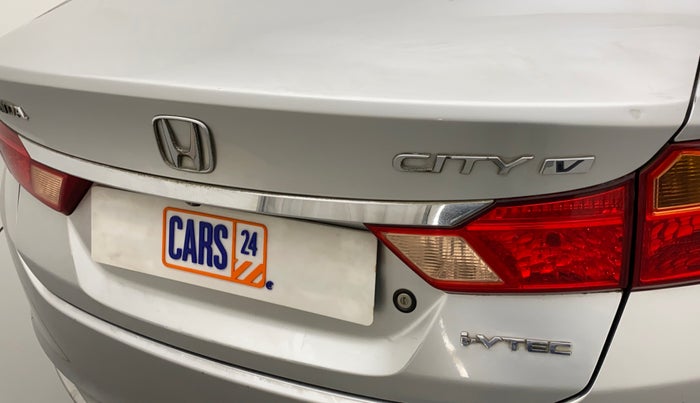 2015 Honda City 1.5L I-VTEC V MT, Petrol, Manual, 99,486 km, Dicky (Boot door) - Slightly dented