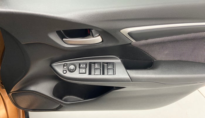 2017 Honda WR-V 1.5 i-DTEC VX MT, Diesel, Manual, 45,633 km, Driver Side Door Panels Control
