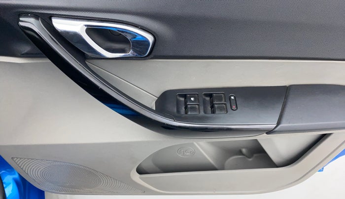 2019 Tata Tiago XZ+ 1.2 Revotron, Petrol, Manual, 26,132 km, Driver Side Door Panels Control