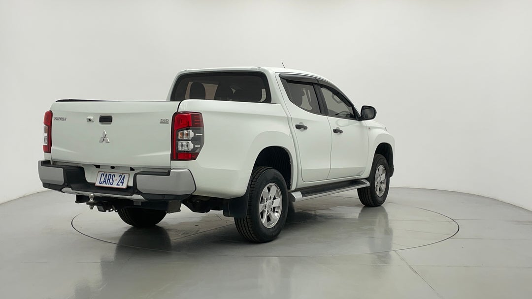 Right Back Diagonal (45- Degree) View