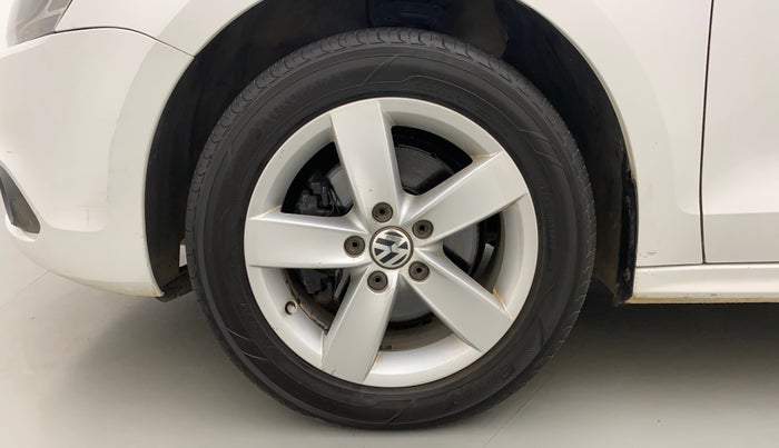 2013 Volkswagen Jetta COMFORTLINE TSI, Petrol, Manual, 1,09,357 km, Left Front Wheel