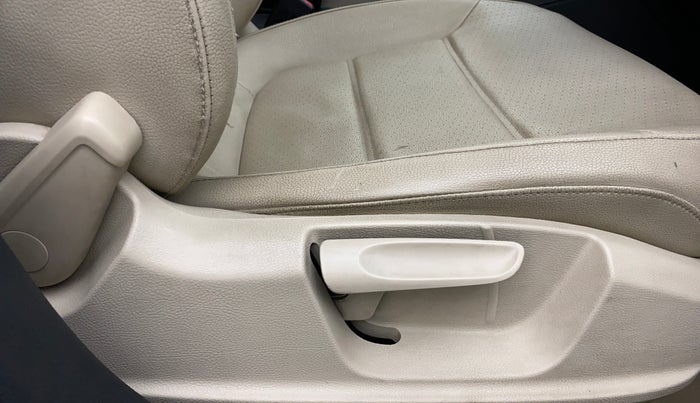 2013 Volkswagen Jetta COMFORTLINE TSI, Petrol, Manual, 1,09,054 km, Driver Side Adjustment Panel