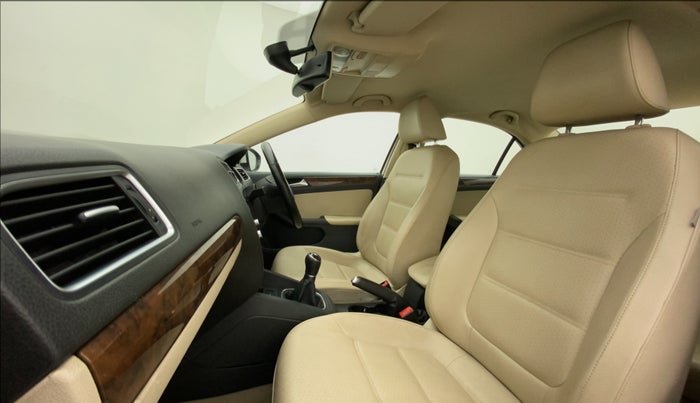 2013 Volkswagen Jetta COMFORTLINE TSI, Petrol, Manual, 1,09,054 km, Right Side Front Door Cabin