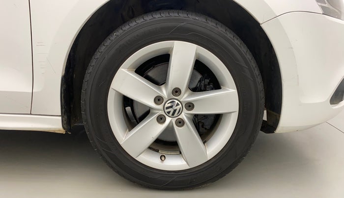 2013 Volkswagen Jetta COMFORTLINE TSI, Petrol, Manual, 1,09,054 km, Right Front Wheel