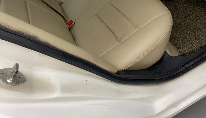 2015 Honda City 1.5L I-VTEC SV, Petrol, Manual, 97,657 km, Driver-side door - Beading has minor damage