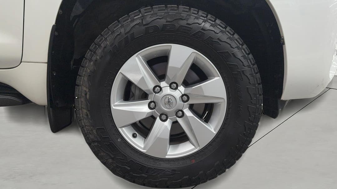 2022 Toyota Landcruiser Prado Gxl, Automatic, 39386 km, Right Front Wheel