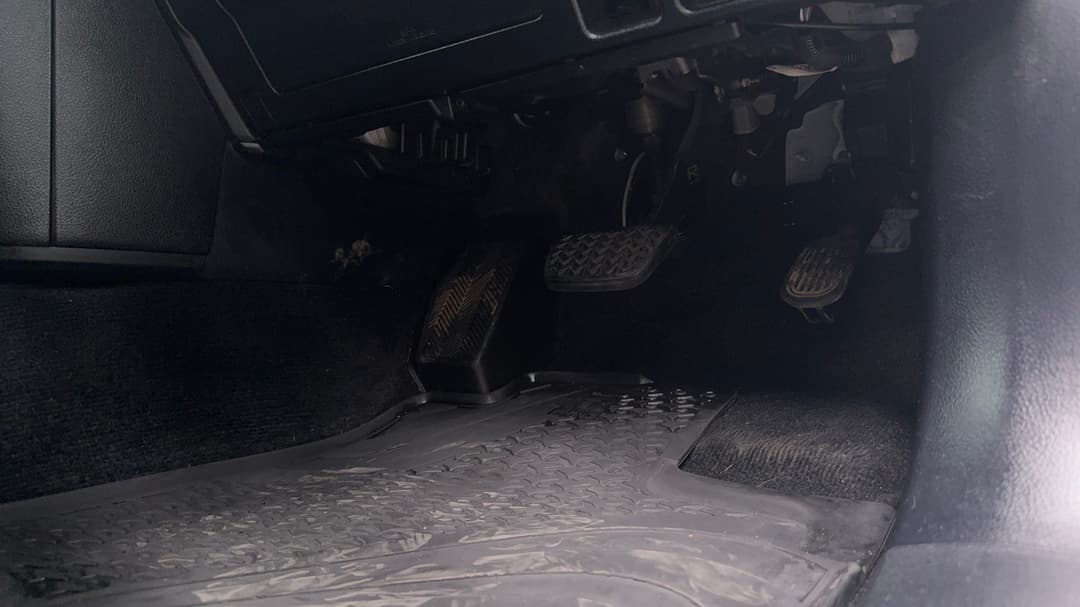 2022 Toyota Landcruiser Prado Gxl, Automatic, 39386 km, Pedals and Footmat