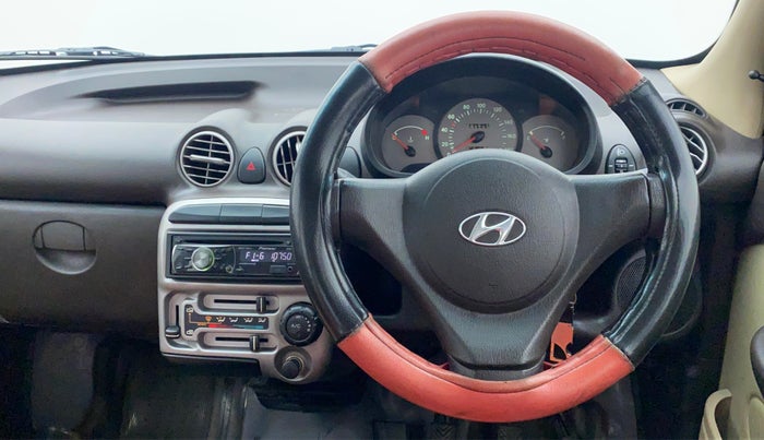 2010 Hyundai Santro Xing GLS, Petrol, Manual, 92,721 km, Steering Wheel Close Up