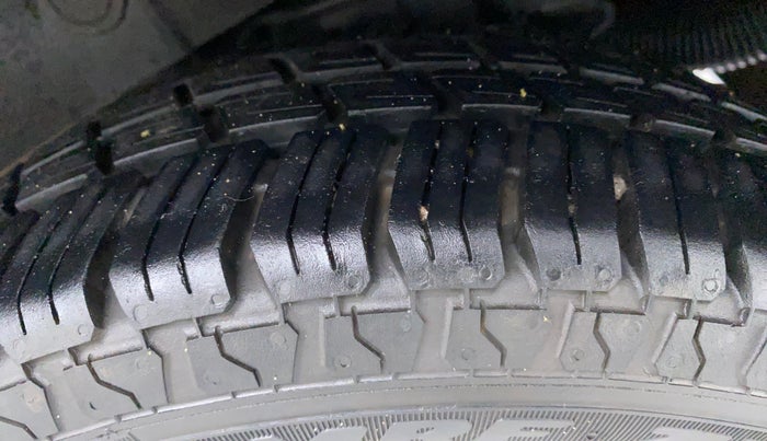 2010 Hyundai Santro Xing GLS, Petrol, Manual, 92,721 km, Left Rear Tyre Tread